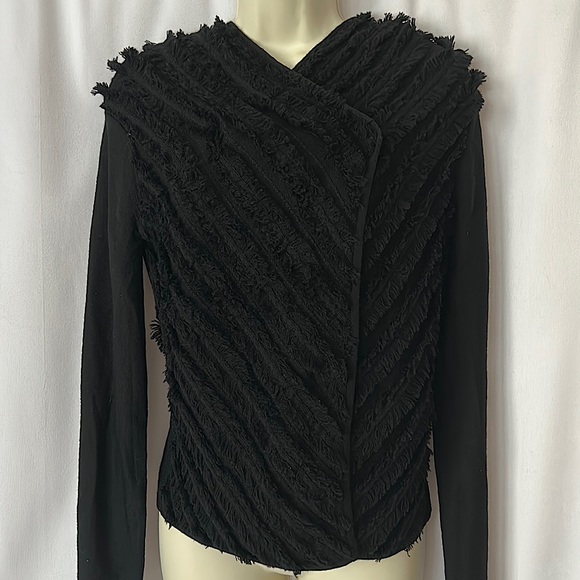 Armani Collezioni Black 💯% Wool Long Sleeve Sweater Top **Size 4** ❤️❤️ - Picture 3 of 4